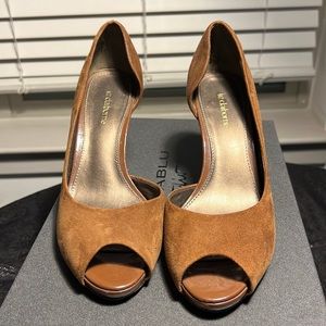 Liz Claiborne Tan Suede Open Toe Heels Size 7 1/2.